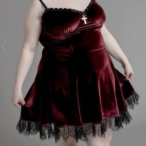 WINE HER BLIND FAITH VELVET DRESS